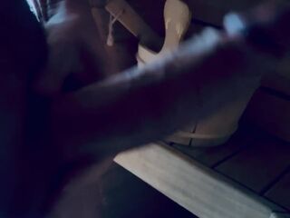 Who desires to screw?????