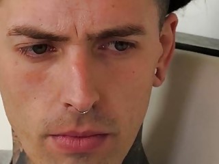 Sexy trans cutie Jessy Bells pounded hard after deepthroat