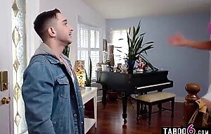Huge boobs milf stepmom bianca beauchamp happy to see stepson
