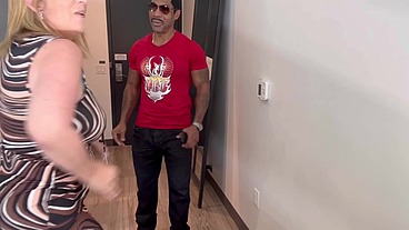 King Cobra Takes Hot Curvy Pawg Milf Danni Jones BBC Virginity