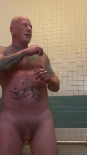 Memorable moment from &quot;Hot military man shower&quot;