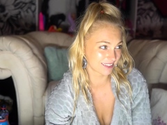 Slutty blonde teen toys pussy live porn cams