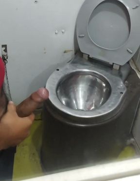 Masturbations in train