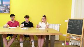 Lara Cruz teaches blonde lady and friends how to please a man