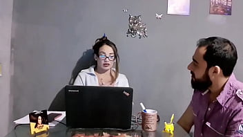 A t&aacute_tica da vendedora de planos .