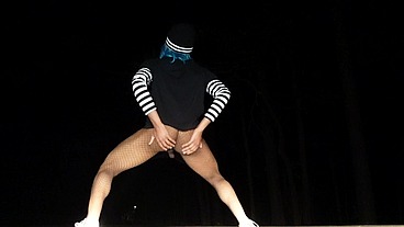 FEMBOY RIPS FISHETS TWERK & CUMS SWALLOWING BIG DIDLO...