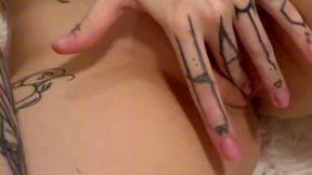 Have you ever sang in front of the mirror like your favorite singer?