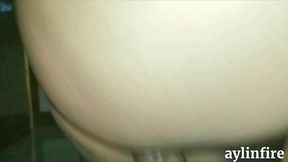 parte 2 ,taxista folla a la esposa del cliente, su cono es apretado y el tiene una gran corrida adentro de su pussy