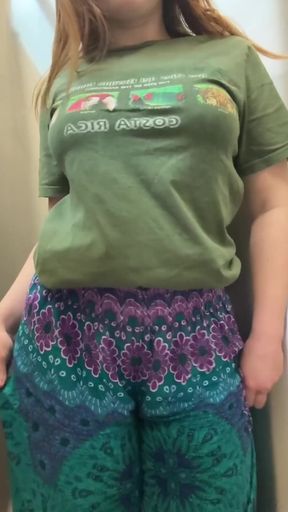 Hotty MILF masturbates her big ass and huge natural tits