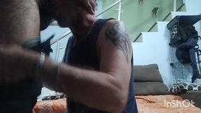 dando gostoso para o puto. ele socou gostoso.