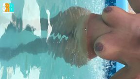 realizador baiano fudendo casada na piscina sem camisinha no pelo. hotwife traindo marido corno amador