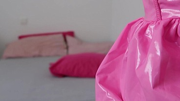 LATEX SUIT HUMPING PILLOW ANALFINGERING FUCK INTENSE SQUIRT