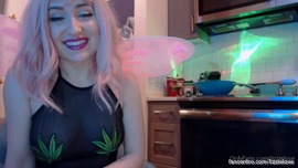 Making vegan sweet beet popcorn live as a fairy and fucking myself with a glass dildo after with JOI!