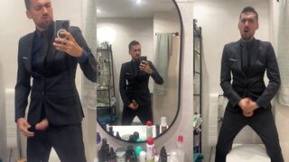 Watch this hot amateur jerk off in a suit and then let it flow!