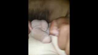 Hai chàng trai đồng tính da đen và da trắng vạm vỡ trong màn quan hệ tình dục qua đường hậu môn trần trụi cực kỳ mãnh liệt.