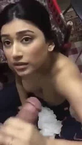 Sexy Pakistani girl pleasing her boss by every possible way