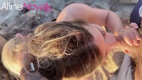 aguenta um boquete e depois foder na praia deserta? a loira da bunda gosta de leite na boca... (completo)