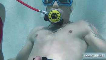 Minnie Manga and Minnie Satisfy in an Underwater Hardcore Encounter