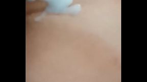 Novinha grita e geme dando o cuzinho com gozada