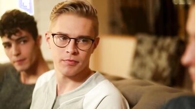 Stunning twinks kiss and give each other blowjobs before fucking