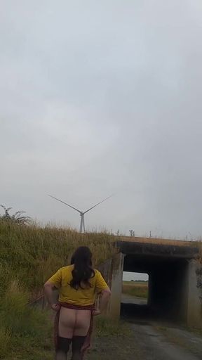 Jaw-dropping moment from "Exhibition for the pleasure of the drivers"