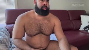 Horny bear edges with huge cum