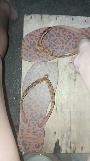 Slim Square Velvet 2