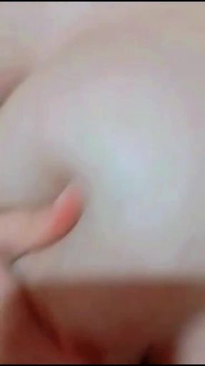 Staifiya hajat b bzazalha lakbar f la douche tbanyita shiha   Clip 1