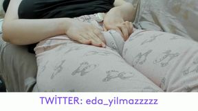 CAMEL TOE- MASTURBATION IN PAJAMAS- PUFFED PUSSY- SWOLLEN PUSSY- BIG PUSSY- TURKISH PORN- TURKISH MILF