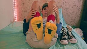 do you like my twink feet? should i post more feet content here?