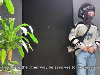 Hermosa Colombiana No Puede Pagar su Deuda… ¡Así que Abre las Piernas Mientras su Esposo No Está! - SPACE PRODUCTIONS