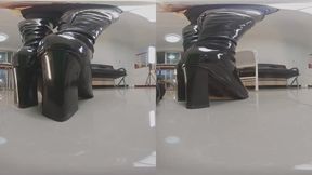 3DVR180 Amy Boots Queen