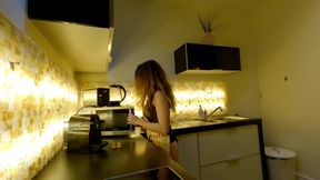 Beautiful redhead hot latina amateur in the kitchen NO PANTIES