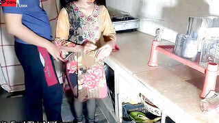 Indian maid gets anal-fucking lesson from house owner in kitchen - Hindi Viral Video