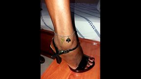 White Bull fode Garota Negra Queen Of Spades