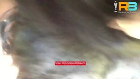 brazillian bull, uber fudendo casada no carro, saindo do clube com a esposa do amigo e recebendo um delicioso boquete como pagamento da carona. hotwifes creampie bbc
