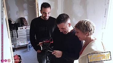 Touriste francaise baisée par 2 gars sur un chantier en espagne - BTS