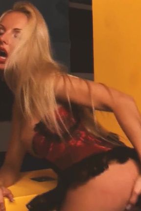 Amazing MILFs Scene-3_pretty Blonde in Sexy Lingerie Enjoys Jerking off with Her Dildo Alone