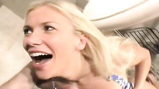 Expert Level Sexual Adventure with Hot Bombshell