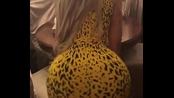 Morena rabuda show big booty with leopard clothing