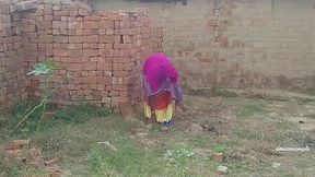 'Hot Desi Chick Gets Fucked in Traditional Lehenga'
