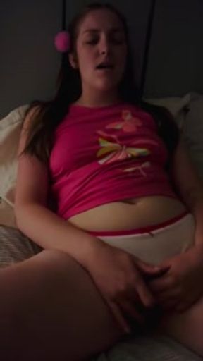 girl plays with herself ;)