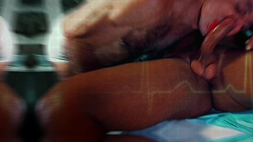 Baiano dotadão com 24cm, passou no consultório médio para uma consulta de rotina e ele não aguentou o Doutor te examinando e logo ficou de rolona bem dura