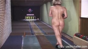 Nude Bowling with MILF Margarita and Uschi Haller