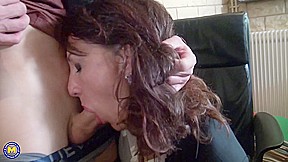 Milf Secretary Gets Fisted And Fucked Up The Ass At The Office - MatureNl