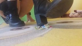 i will destroy these stupid toys under my boots