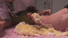 Eating cake off my Girlfriend Taz feet for her bday