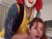 Sometida a la voluntad del payaso maldito- Usó  mis agujeros para su placer - NoahPells & CuchiLaino