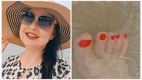 Good foot slut pedicures feet under water