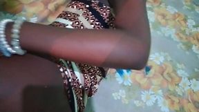 minha pretinha disfarcou nao queria ir embora deito na minha cama com olho fechado sem calcinha na hora que eu fiquei cheio de tesao o meu gostoso ainda gozei dentro